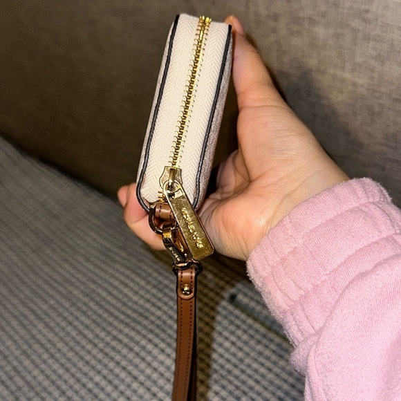 LARGE WALLET Michael Kors Wallet Wristlet logo clutch continental monogram bag - Picture 14 of 17